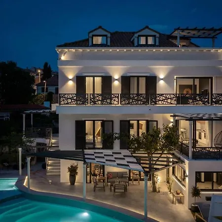 In With Swimming Pool * زادار